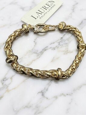 Lauren Ralph Lauren
Heavy Chain Toggle Bracelet